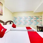 Oyo 894 Cosmo Hotel P Campa Manila