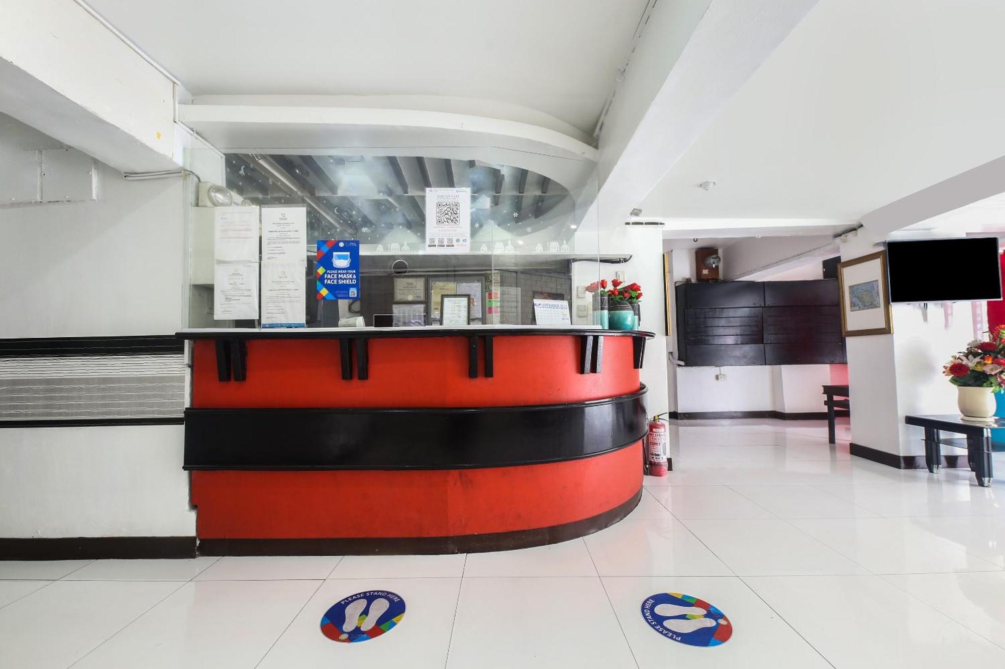 Oyo 894 Cosmo P Campa Manila